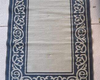 Patio Area Rug 83 x 60in