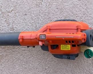 Husqvarna 125B Gas Leaf Blower 36 inches long