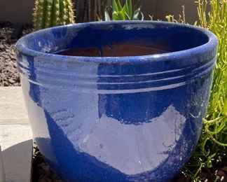 Ceramic Pot/Planter 14 x 16in diameter