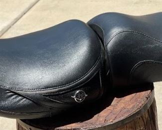 Harley Davidson Road King Classic Seat Basket Weave