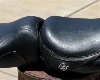 Harley Davidson Road King Classic Seat Basket Weave