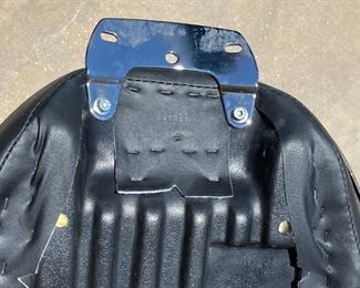 Harley Davidson Road King Classic Seat Studded