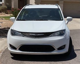 2019 Chrysler Pacifica Touring L Mini Van