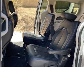 2019 Chrysler Pacifica Touring L Mini Van