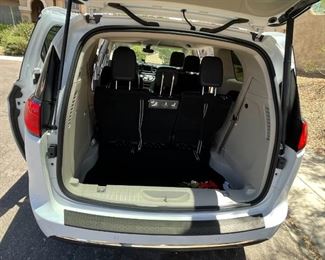 2019 Chrysler Pacifica Touring L Mini Van