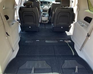 2019 Chrysler Pacifica Touring L Mini Van