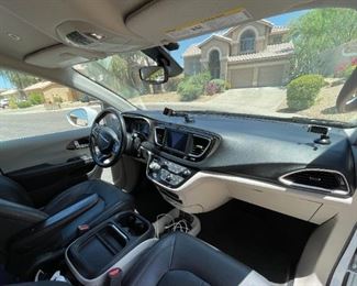 2019 Chrysler Pacifica Touring L Mini Van