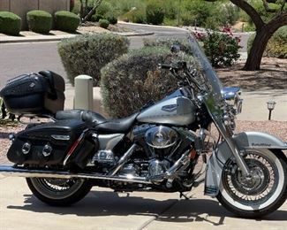 2005 Harley Davidson FLHRCI Road King Classic