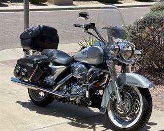 2005 Harley Davidson FLHRCI Road King Classic