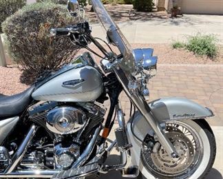 2005 Harley Davidson FLHRCI Road King Classic