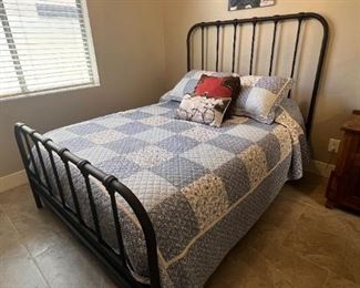 Queen Size Black Iron Frame Bed with Sealy mattress Bed frame: 86x63in<BR> Mattress size 60 x80in HxWxD