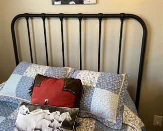 Queen Size Black Iron Frame Bed with Sealy mattress Bed frame: 86x63in<BR> Mattress size 60 x80in HxWxD