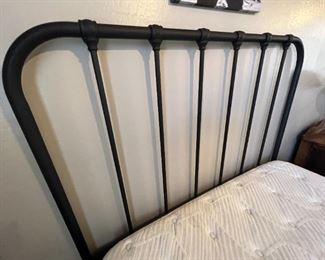 Queen Size Black Iron Frame Bed with Sealy mattress Bed frame: 86x63in<BR> Mattress size 60 x80in HxWxD