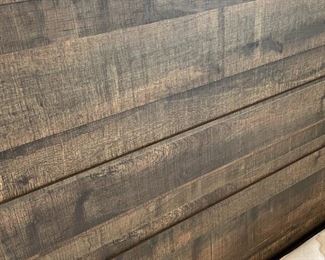 Queen Crown Mark Rustic Panel Wood Bed w/ Revive mattress Frame: 57.5 x 64 x 83.5in<BR>Mattress: 60 x80in