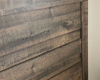 Queen Crown Mark Rustic Panel Wood Bed w/ Revive mattress Frame: 57.5 x 64 x 83.5in<BR>Mattress: 60 x80in