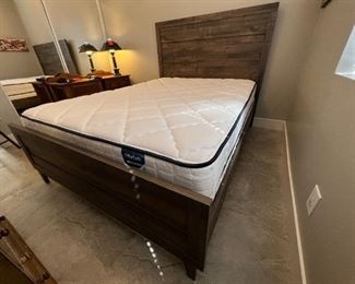 Queen Crown Mark Rustic Panel Wood Bed w/ Revive mattress Frame: 57.5 x 64 x 83.5in<BR>Mattress: 60 x80in