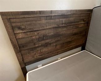 Queen Crown Mark Rustic Panel Wood Bed w/ Revive mattress Frame: 57.5 x 64 x 83.5in<BR>Mattress: 60 x80in