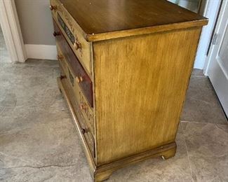 Wilson vegetable Farmhouse 4-Drawer Dresses 30.25x36x18in HxWxD