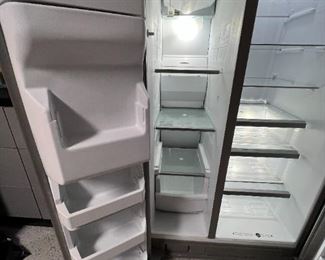 Whirlpool 36in Side-by-Side Refrigerator 25 cu. ft WRS325SDHZ00 69.75 x 35.75 x 74in HxWxD