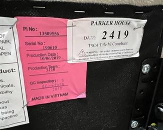 Parker House contemporary Recliner Chair 41.5 x 32 x 36in HxWxD