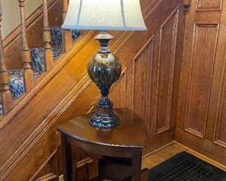 Accent table, fabulous table lamp