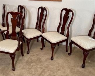 Kincaid Queen Anne Dining Room Table & 6 Chairs Table: 35 42 x 62-74-77in HxWxD