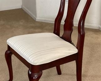 Kincaid Queen Anne Dining Room Table & 6 Chairs Table: 35 42 x 62-74-77in HxWxD