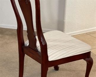 Kincaid Queen Anne Dining Room Table & 6 Chairs Table: 35 42 x 62-74-77in HxWxD