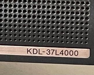 Sony 37in LCD 720p TV KDL-37L4000 TV 25.5 x 36.75x11in HxWxD