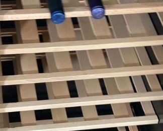 Whirlpool WHW36S Wine Fridge 35 Bottle 3.6 Cu. Ft 34 x 19 x 19in HxWxD