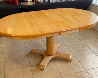 Giguère & Morin Natural Maple Table & 4 Chairs Giguere Table: 29.5 x 41.5 x 41.5-68-80in HxWxD