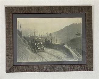 Hill Side Framed Photo Print Frame: 16.5 x 22in