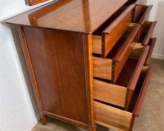 Morganton Furniture MCM 8 Drawer Dresser 34 x 54 x 20in HxWxD