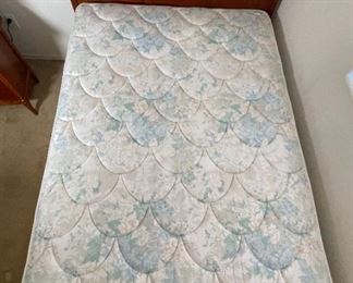 Full Size Bed Mattress/Box Spring/Frame/Headboard 52 x 74in