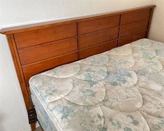 Full Size Bed Mattress/Box Spring/Frame/Headboard 52 x 74in