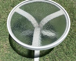 Single Tropitone Outdoor Patio Side Table 16in H x 20.5in diameter