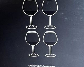 #3 Riedel Vivant 4 Pinot Noir Glasses wine in box Glass: 8.5in H x 2.75in dia at opening