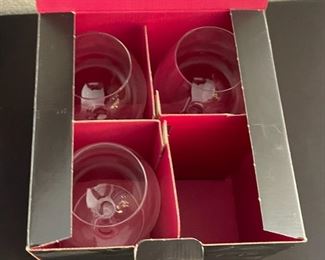 #3 Riedel Vivant 4 Pinot Noir Glasses wine in box Glass: 8.5in H x 2.75in dia at opening