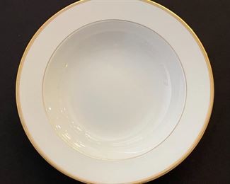 65+pc Mikasa Classic Gold China Set L3201 65+pc