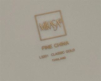 65+pc Mikasa Classic Gold China Set L3201 65+pc