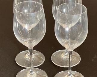4pc Riedel Vivant Small Wine Glasses 7.125 in h x 2.125in diameter at opening