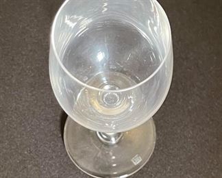 4pc Riedel Vivant Small Wine Glasses 7.125 in h x 2.125in diameter at opening