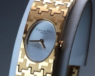 Ladies Christian Dior d70-150 Wrist Watch 0.69in W Bracelet: 6.0in