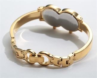 Bulova Dual Timezone Watch Quartz Womens Face: 1.5x0.75in Bracelet: 6.5in