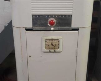 Vintage Westinghouse Electric Freestanding Roaster Oven
