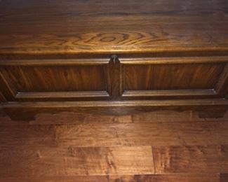 Lane cedar chest