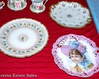  TABLES FULL of Ceramics - Crystal - Glassware