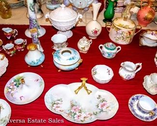  TABLES FULL of Ceramics - Crystal - Glassware