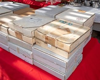 TABLE of Collector Plates - IN BOXES