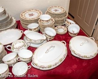 DINNERWARE SETS
